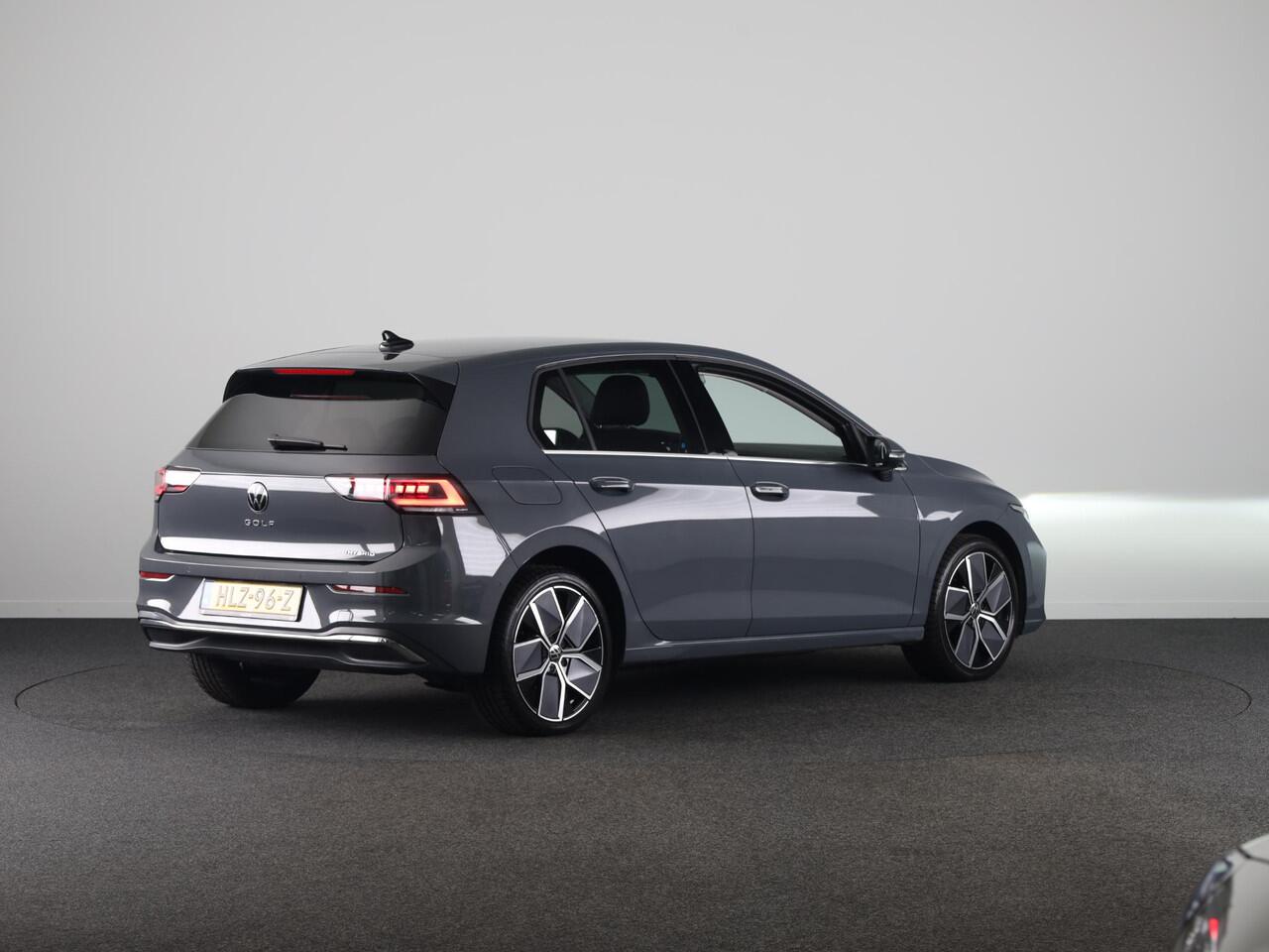 Volkswagen GOLF 1.5 eHybrid Style Edition 204 pk Automaat (DSG) | Verlengde garantie | Navigatie | Parkeersensoren (Park assist) | Rondomzicht camera | Elektr. bestuurdersstoel | Stoelverwarming |
