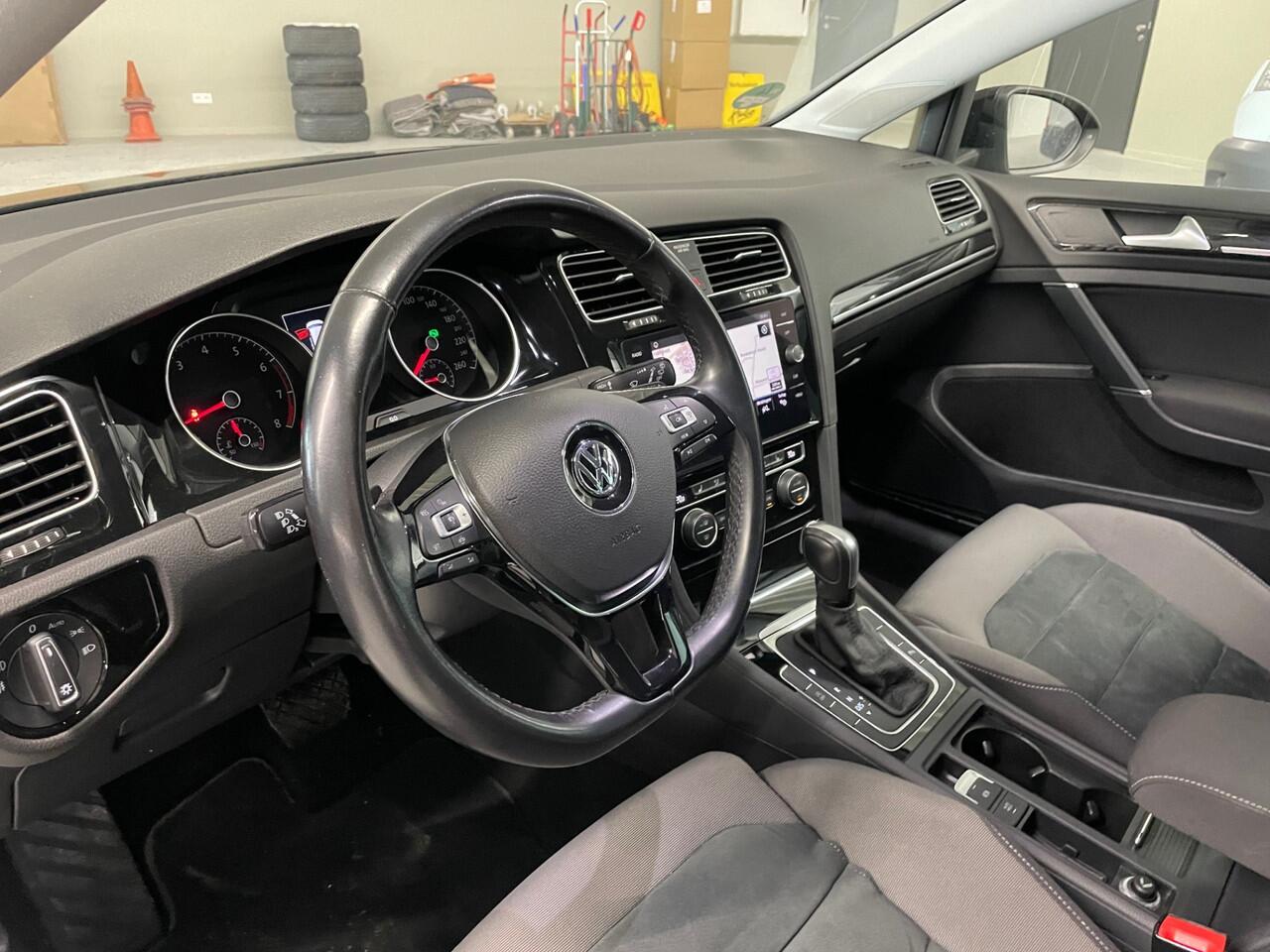 Volkswagen GOLF Variant 1.5 TSI Highline 150pk DSG Navi I Trekhaak I Led