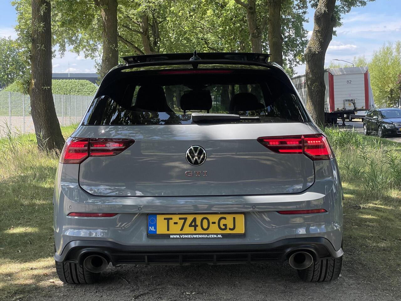Volkswagen GOLF 2.0 TSI GTI ClubSport 45 Jahre | 301 pk | Achteruitrijcamera | Stoel/stuur verwarming | Cruise adaptief |