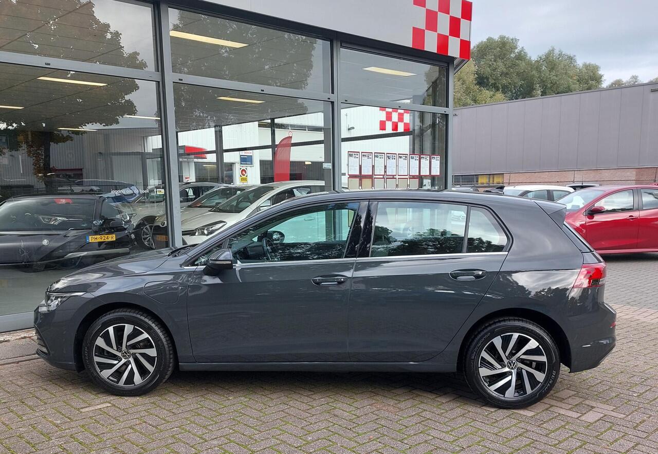 Volkswagen GOLF 1.4 eHybrid Style