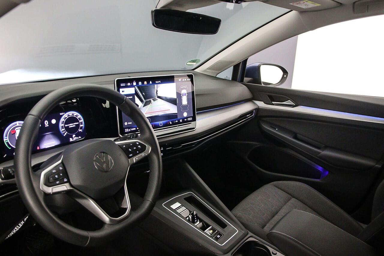 Volkswagen GOLF Life Edition 1.5 TSI eHybrid 204pk DSG Automaat Adaptive cruise control, Achteruitrijcamera, LED koplampen, Stuurwiel verwarmd, Parkeersensoren