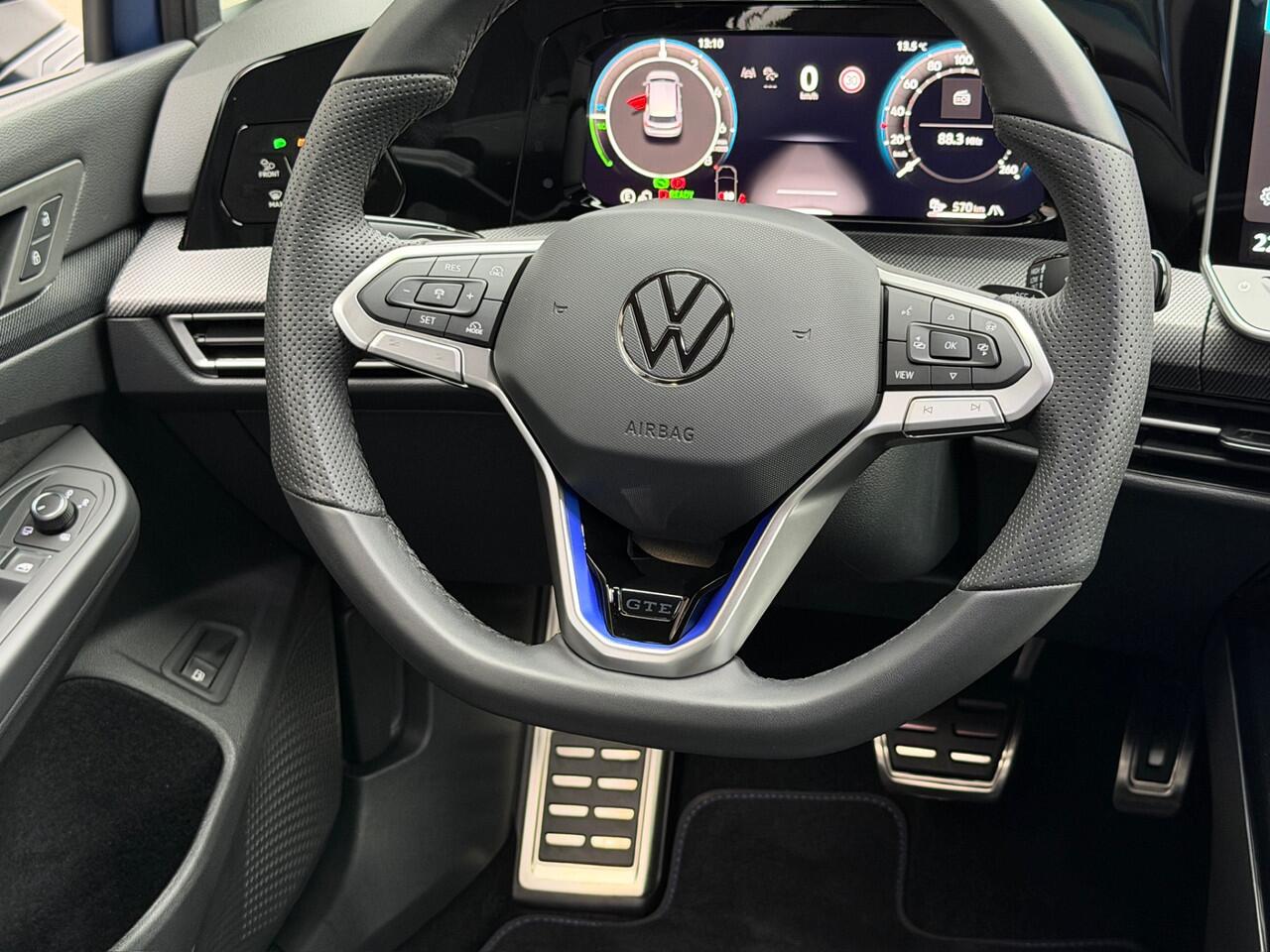 Volkswagen GOLF 1.5 eHybrid GTE 272pk | Black Style | IQ light | Camera | Head-up | Rijklaar incl. garantie