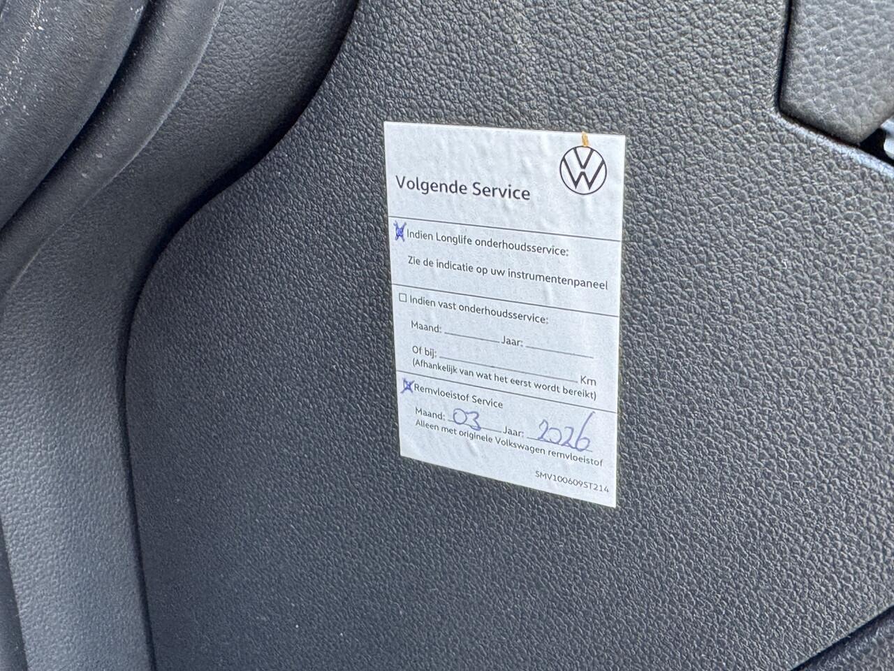 Volkswagen GOLF 1.5 eTSI 150pk DSG Style 1st Edition Black Panoramadak Winterpakket 19" Velgen IQ Light Massagestoel