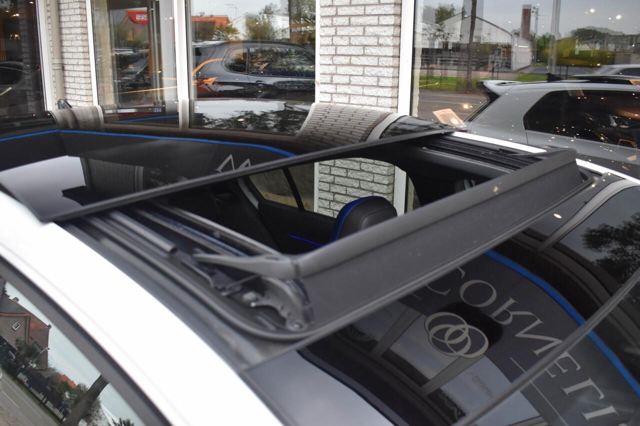 Volkswagen GOLF 2.0 TSI 4Motion R Performance Akra Pano DCC HUD Harman/K