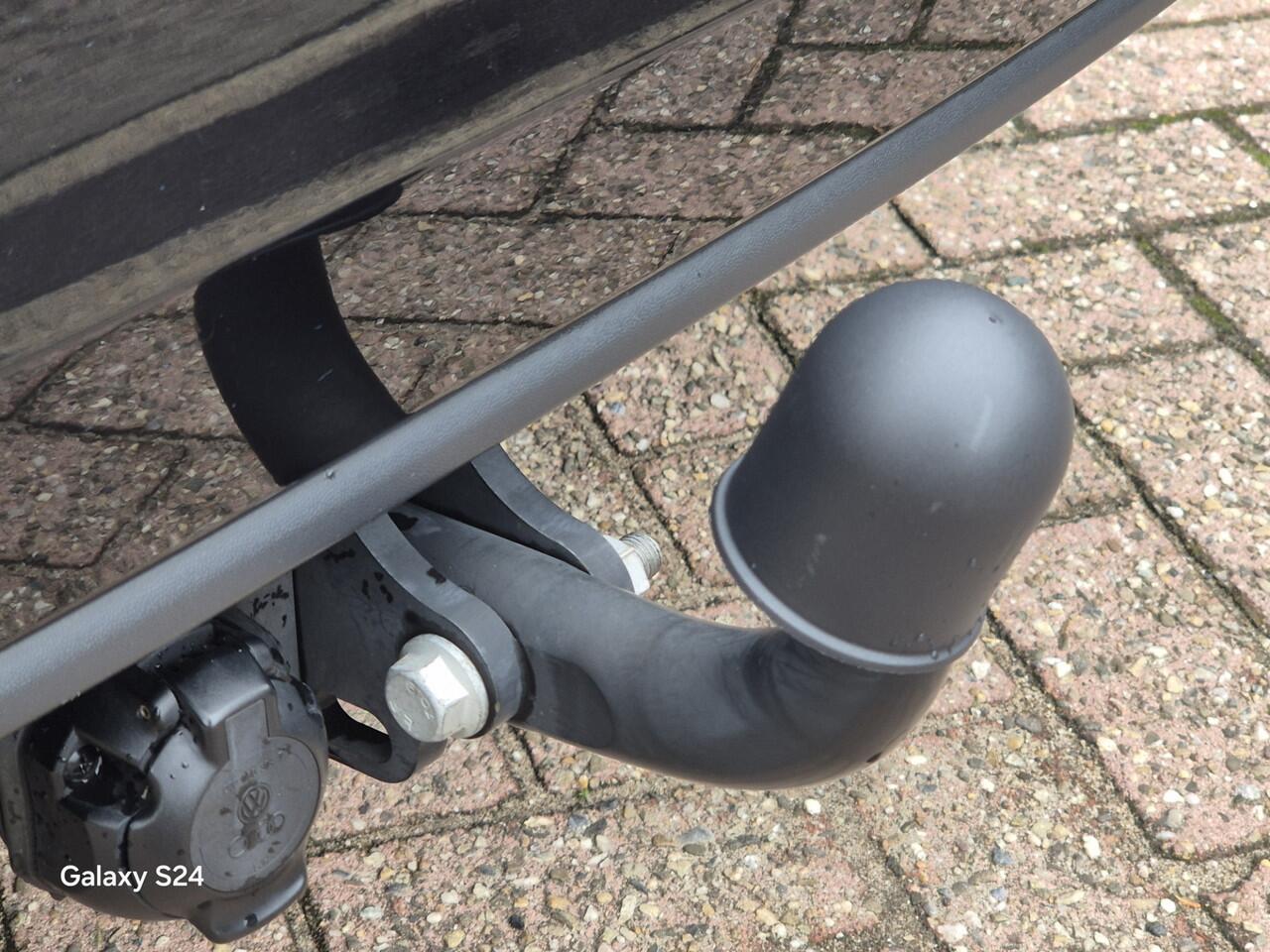 Volkswagen GOLF Variant 2.0 TDI Life Business Trekhaak, Apple-Carplay, El.verst.stoel. Netto Exportpreis 22000 ex/ex