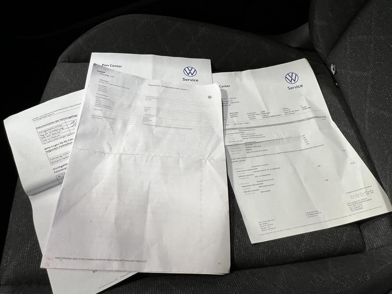 Volkswagen GOLF 1.0 eTSI Life | Navigatie/Android/Apple Carplay | LM Velgen 16" | Cruise Control Adaptief | Voorstoelen Verwarmd | Airco |