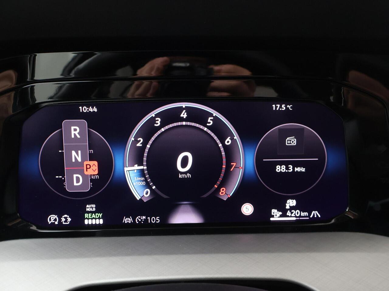 Volkswagen GOLF 1.5 eHybrid Life Edition | 204 PK | Automaat | Elektrische Panoramadak | Cruise control adaptief | Achteruitrij camera |