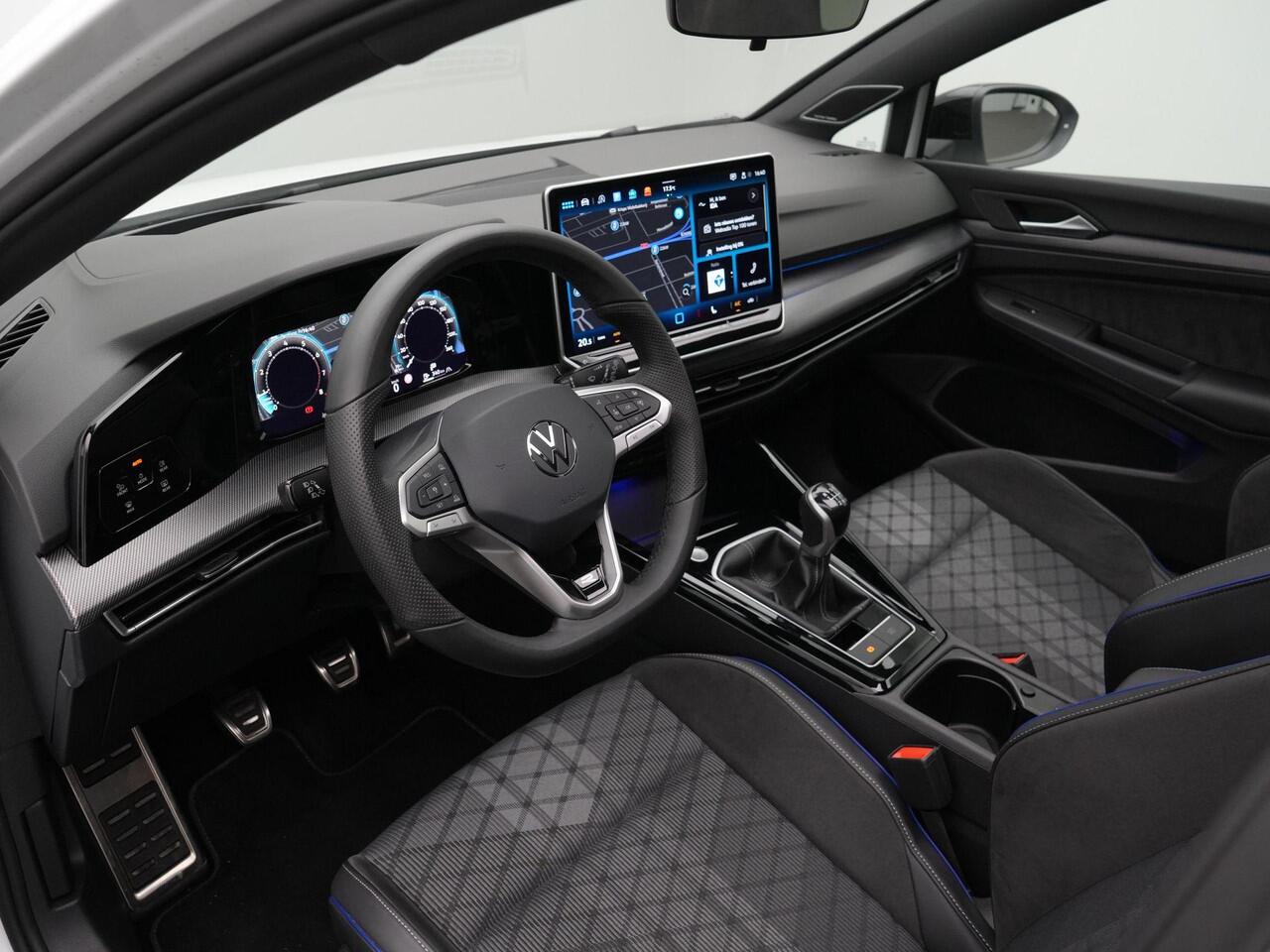 Volkswagen GOLF 1.5 TSI 150 pk R-Line Edition | Panoramadak | Harman/Kardon | Head-up display | Stuur-/stoelverwarming | Achteruitrijcamera