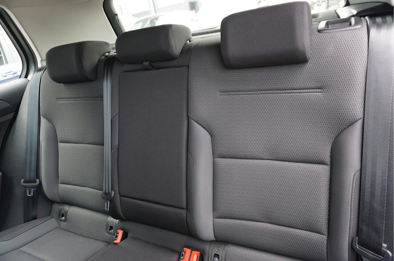 Volkswagen GOLF 1.5 TSI 5drs Comfortline BJ2020 Lmv 16" | Led | Pdc | Navi | Climate control | Cruise control | Getint glas