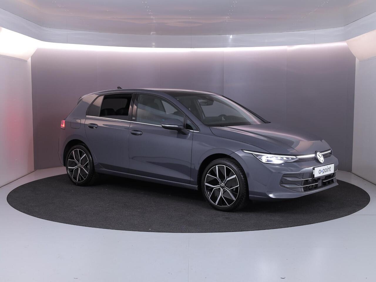 Volkswagen GOLF 1.5 eTSI 50 Jahre Edition 150 pk Automaat (DSG) | Navigatie | Panoramadak | Parkeersensoren | Achteruitrijcamera | Matrix LED koplampen | Stoelverwarming |