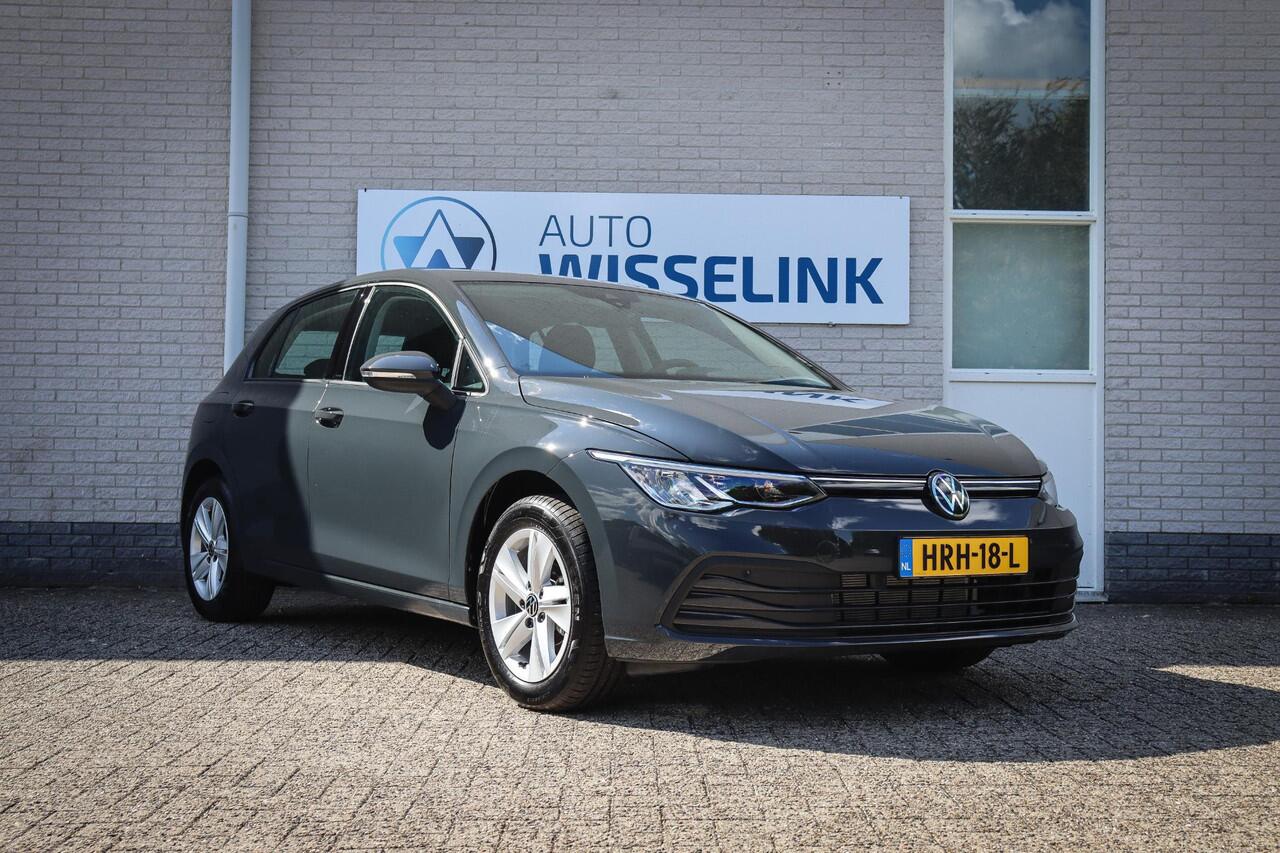 Volkswagen GOLF 1.0 eTSI Life Business