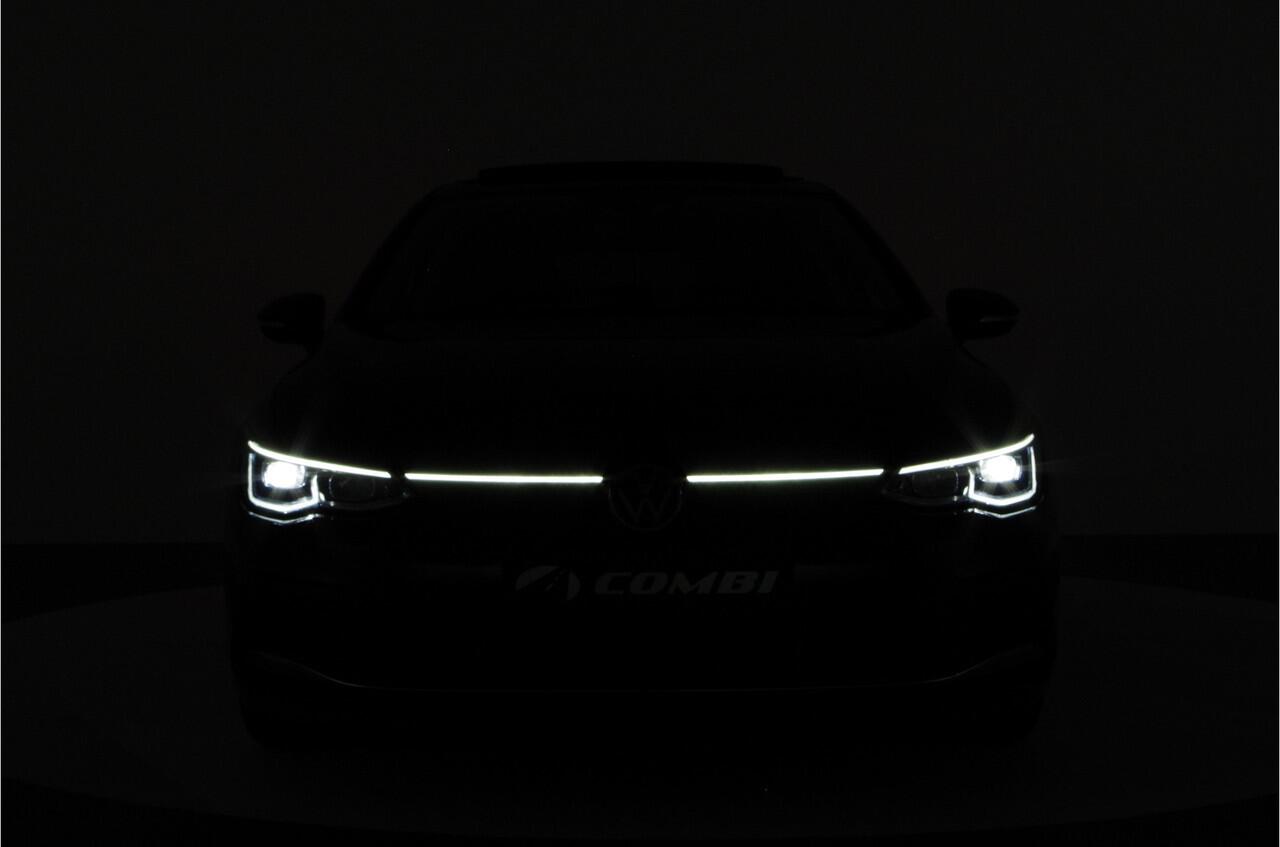 Volkswagen GOLF 1.4 eHybrid Style > 204pk/Pano.schuif/Memory/IQ.Light/trekhaak/Sportstoelen...