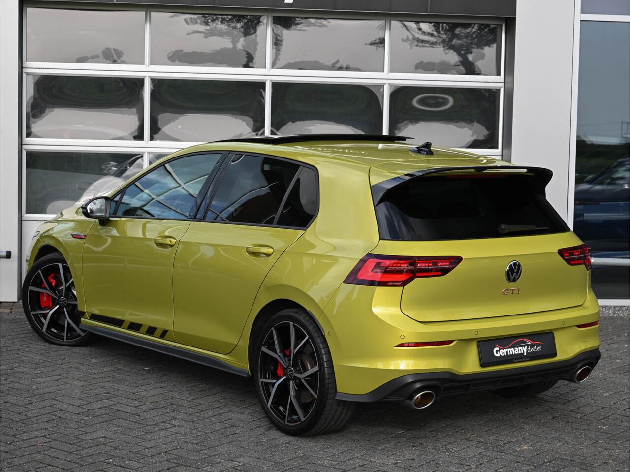 Volkswagen GOLF 2.0TSI 300pk GTI Clubsport Pano IQ-Light H&K Keyless Camera Stoel+Stuur Verw. VOL!!