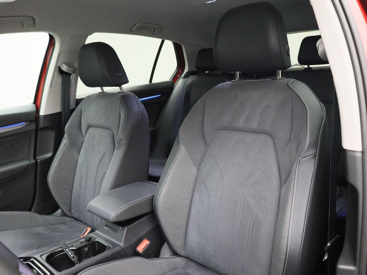 Volkswagen GOLF 1.5eTSI/150PK Style DSG · Head-up display · Navigatie · Camera · Apple/Android Car Play · Stoel- & Stuurverwarming · Garantie tot 06-02-2030 of 100.000km