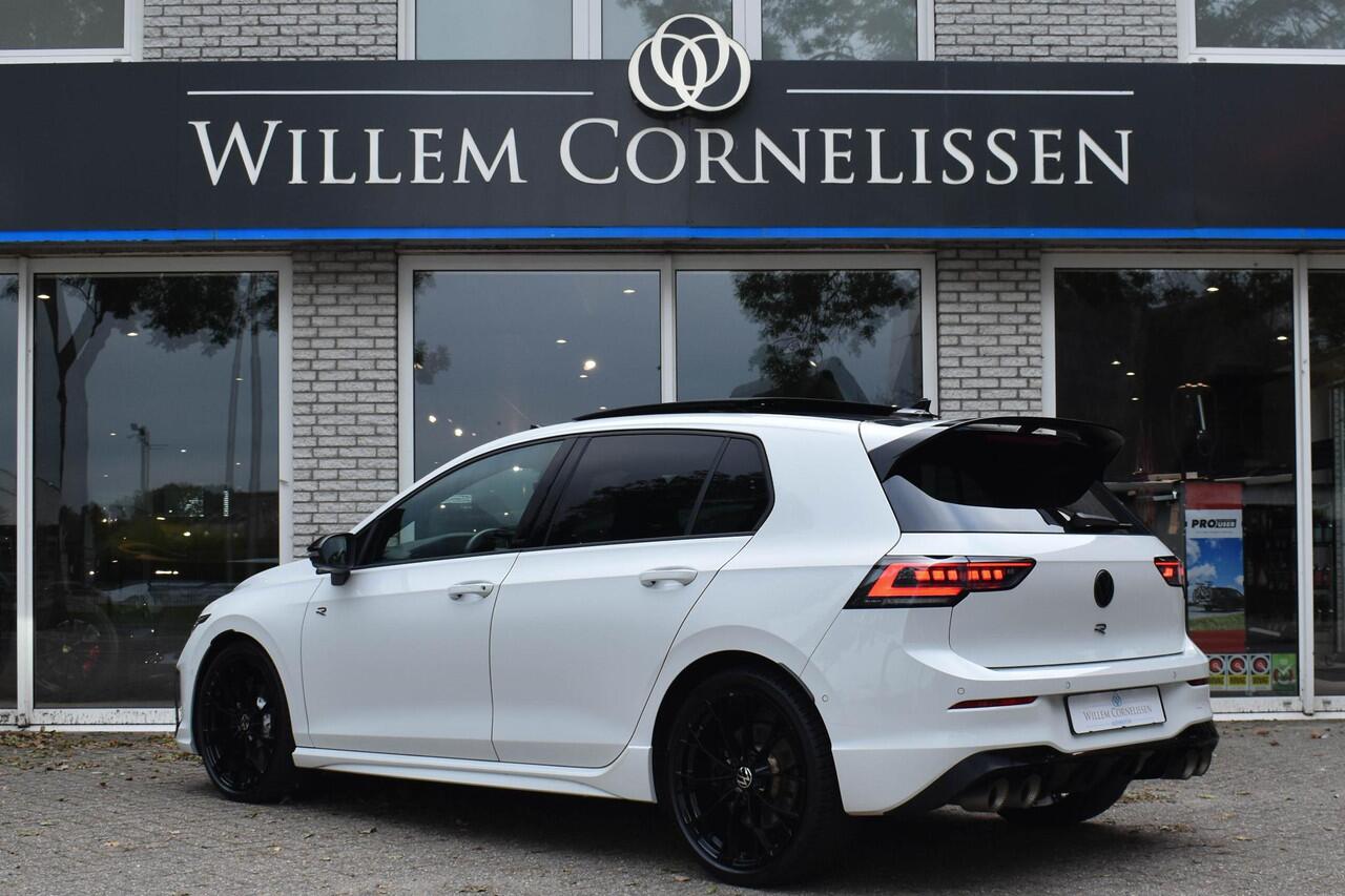 Volkswagen GOLF 2.0 TSI 4Motion R Performance Akra Pano DCC HUD Harman/K