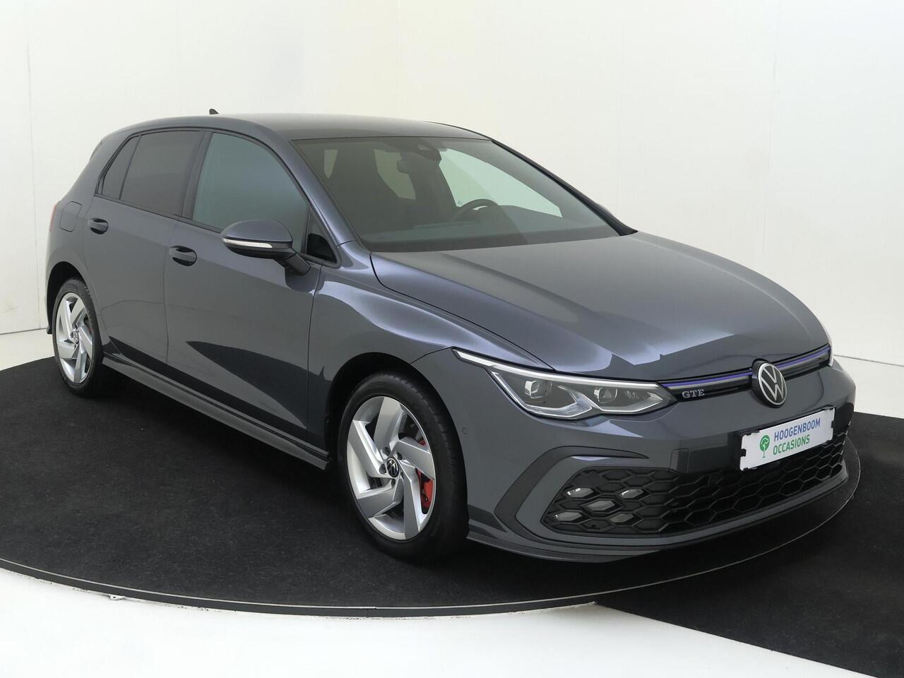 Volkswagen GOLF 1.4 eHybrid GTE | SoH 97% | Adaptieve cruise control | Achteruitrijcamera | Parkeerassistent | 3-zone airco | Dodehoek detectie | Keyless | Stoel- en stuurwielverwarming | Electronic climate control | CarPlay |