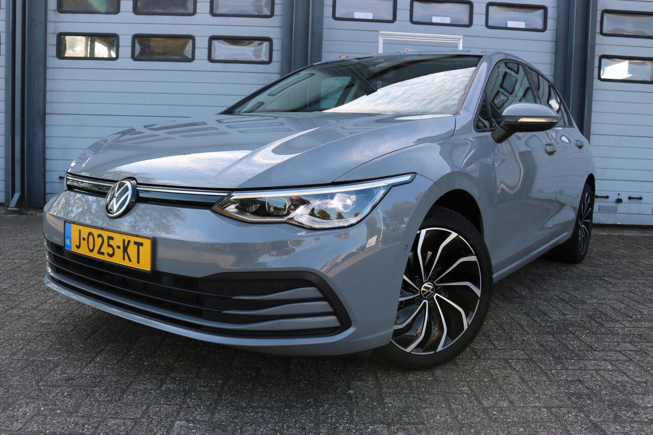 Volkswagen GOLF 1.5 TSI Life Business Xenon Virtuel cockpit Sportzetels Camera Led Bj:2020