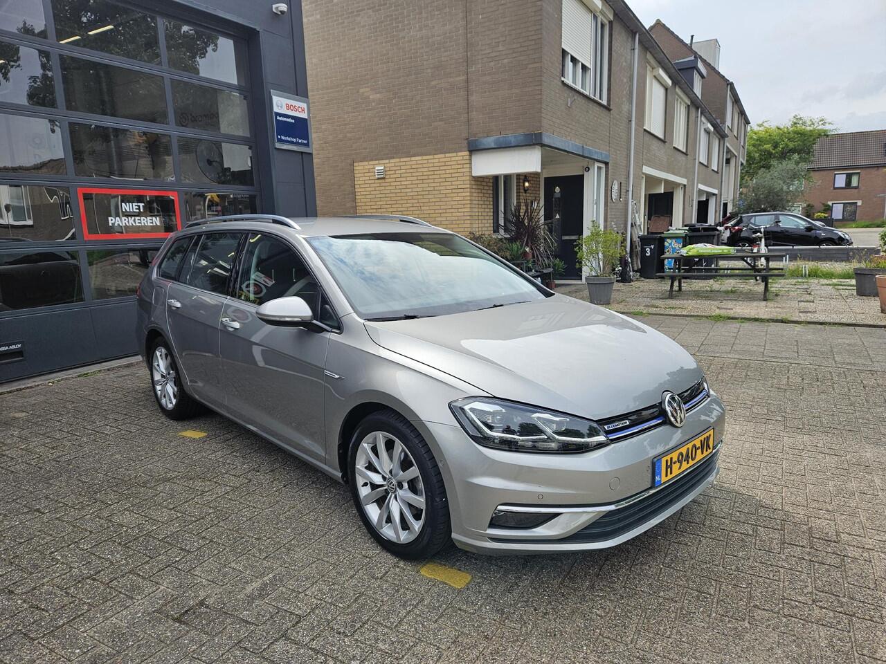 Volkswagen GOLF Variant 1.5 TSI Highline DIGIDASH / Airco clima/ Navigatie/ Cruise/ Camera/ PDC/ Apple carplay/ LED/ LMV