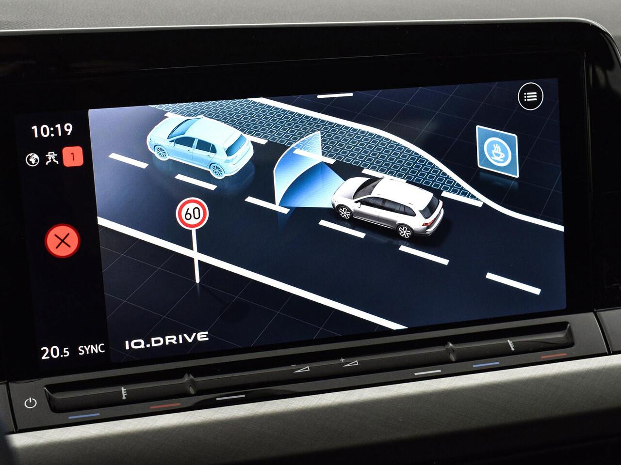 Volkswagen GOLF Variant 1.0 eTSI 110pk DSG Life · Apple/Android Car Play · Elek. Trekhaak · Navigatie · P-Sensoren · Sfeerverlichting · 16'' Inch · Garantie t/m 22-06-2027 of 100.000km