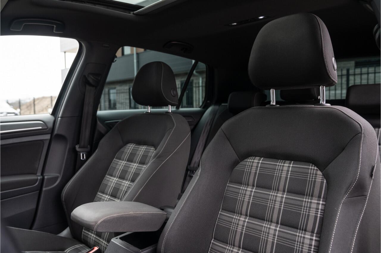 Volkswagen GOLF 2.0 TDI GTD | Virtual | Sport & Sound | Camera | Lane & Side Assis | Front Assis | ACC | D