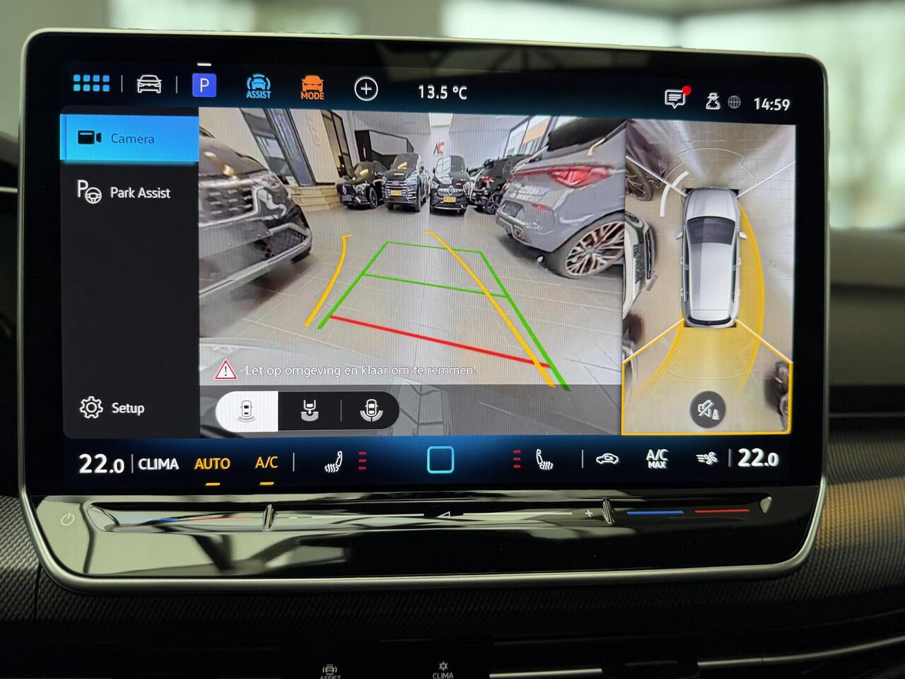 Volkswagen GOLF 1.5 R Line Pano / 360 / H&K / Trekhaak