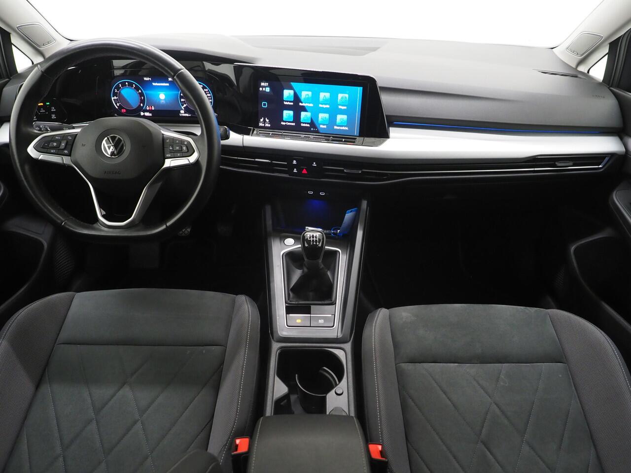 Volkswagen GOLF Variant 1.0 TSI | Camera | Adaptive Cruise | Virtual | Stoelverwarming | DAB | Carplay