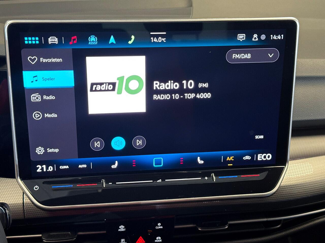 Volkswagen GOLF 1.5 204pk eHybrid 50 Edition ErgoActive bestuurdersstoel | Adaptive Cruise Control | Velgen 'Leeds', 18 inch