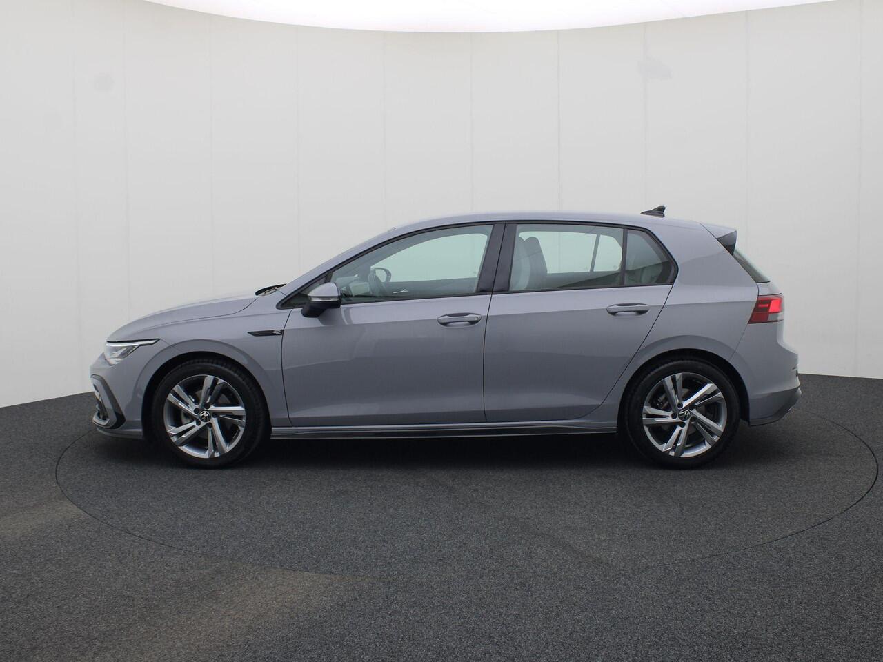 Volkswagen GOLF 1.5 eTSI 130pk DSG R-Line · Navigatie · Apple/Android Car Play · Camera + Parkeersensoren