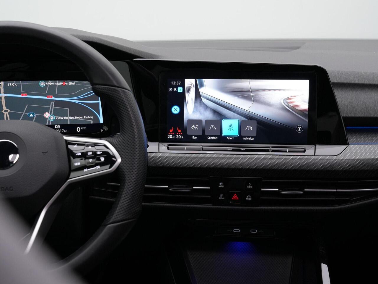 Volkswagen GOLF 1.5 eTSI 130 pk DSG R-Line Business | Panoramadak | IQ Light | Stuur-/stoelverwarming | Achteruitrijcamera