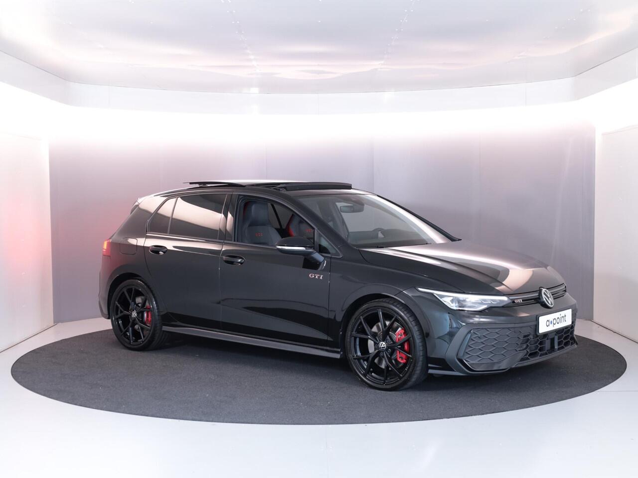 Volkswagen GOLF 2.0 TSI GTI 265PK DSG | Verlengde garantie | Panorama dak | Head up Display | Blackstyle | 19"LM velgen |