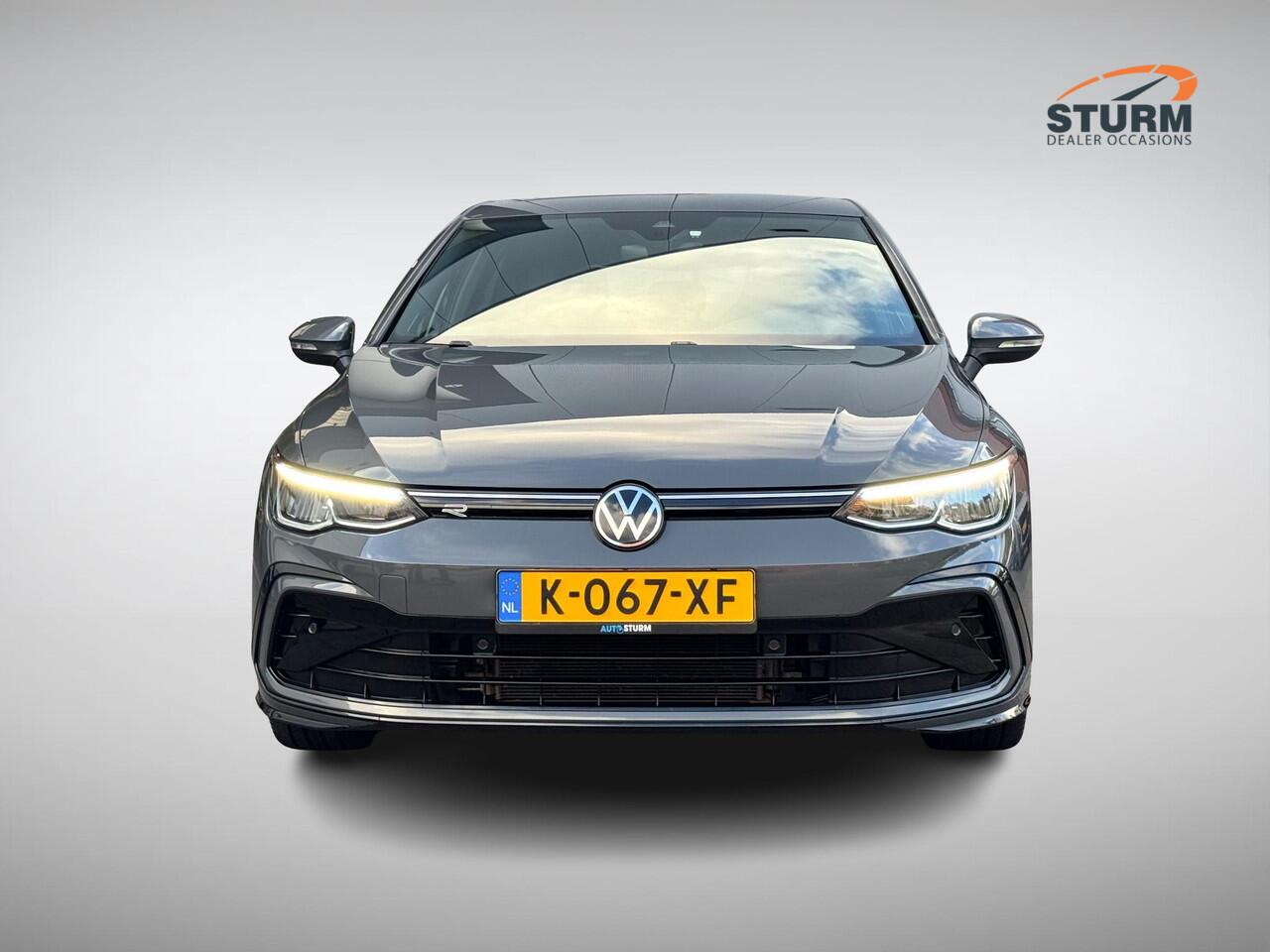 Volkswagen GOLF 1.5 eTSI R-Line 150pk NL-Auto + Afneembare Trekhaak!