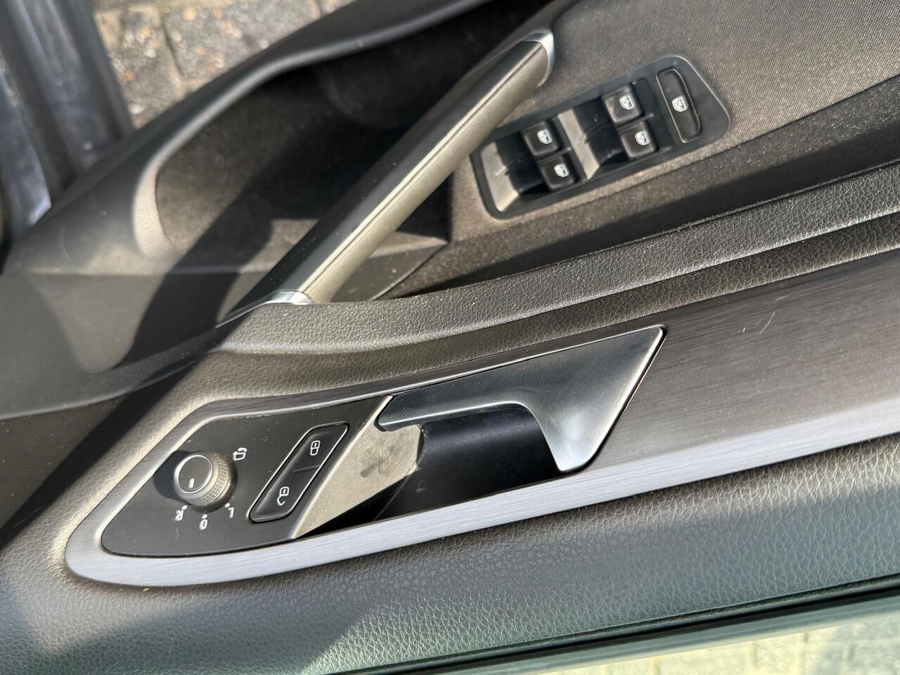 Volkswagen GOLF Variant 1.0 TSI Comfortline Business Airco-Ecc/Navi/Alu wielen