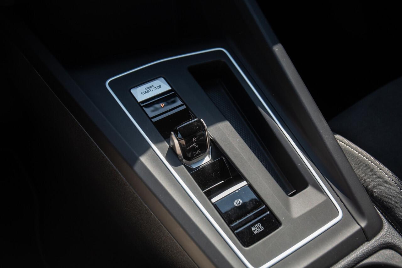 Volkswagen GOLF 1.5 eTSI Style , Adaptive cruise, Stuur/stoelverwarming, Carplay,