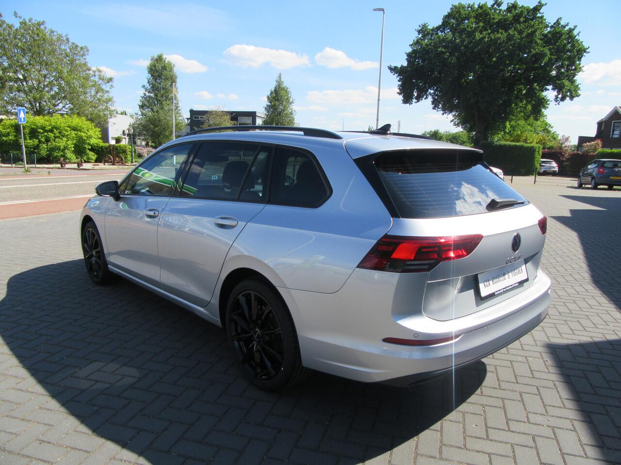 Volkswagen GOLF Variant 1.0 eTSI DSG Life, Navigatie, Camera, Standverw. 18 Inch