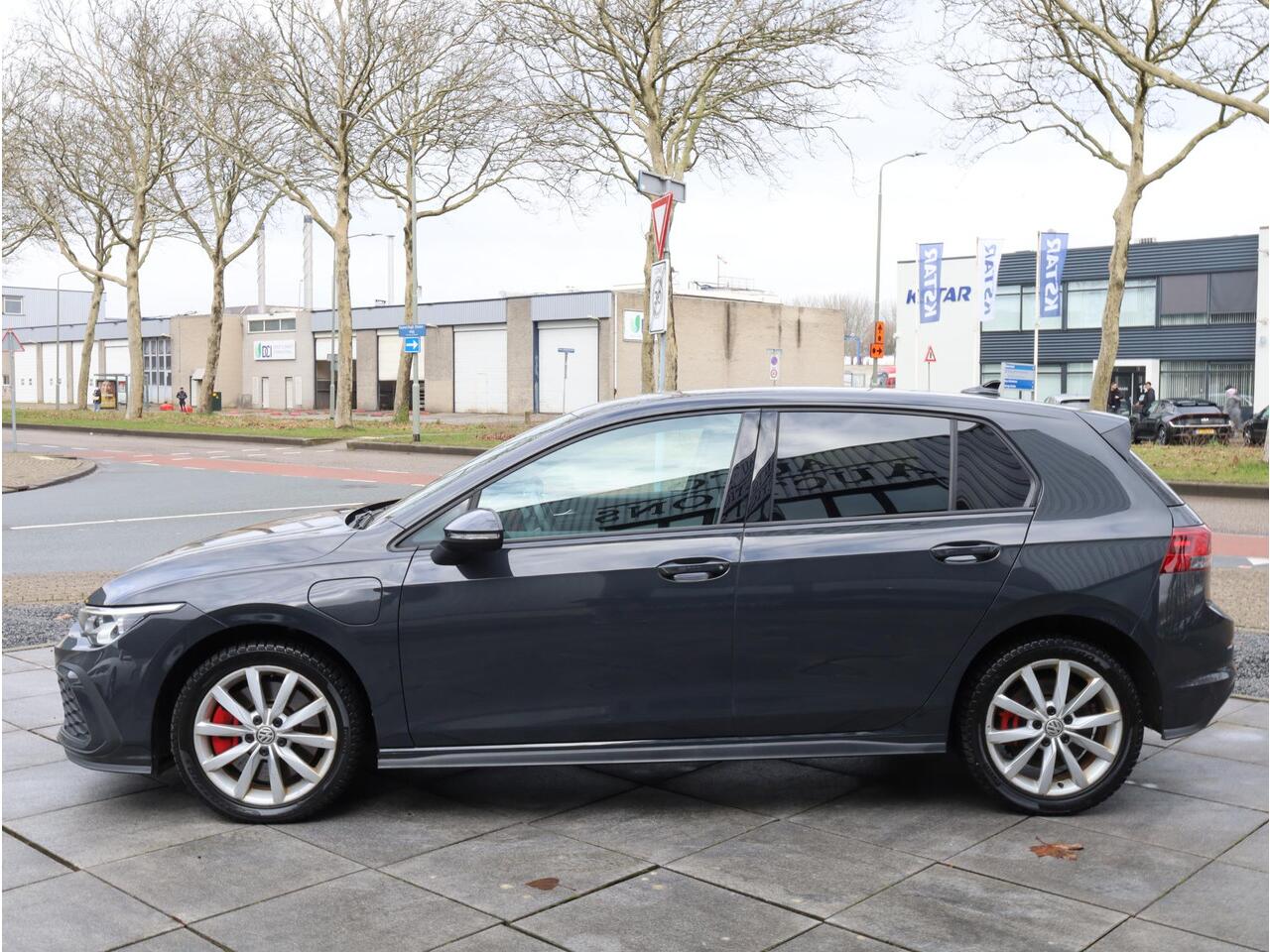 Volkswagen GOLF GTE 1.4 eHybrid 245PK | Achteruitrijcamera | Stoel&Stuurverwarming | Carplay/Android | Virtual | LED | DAB |