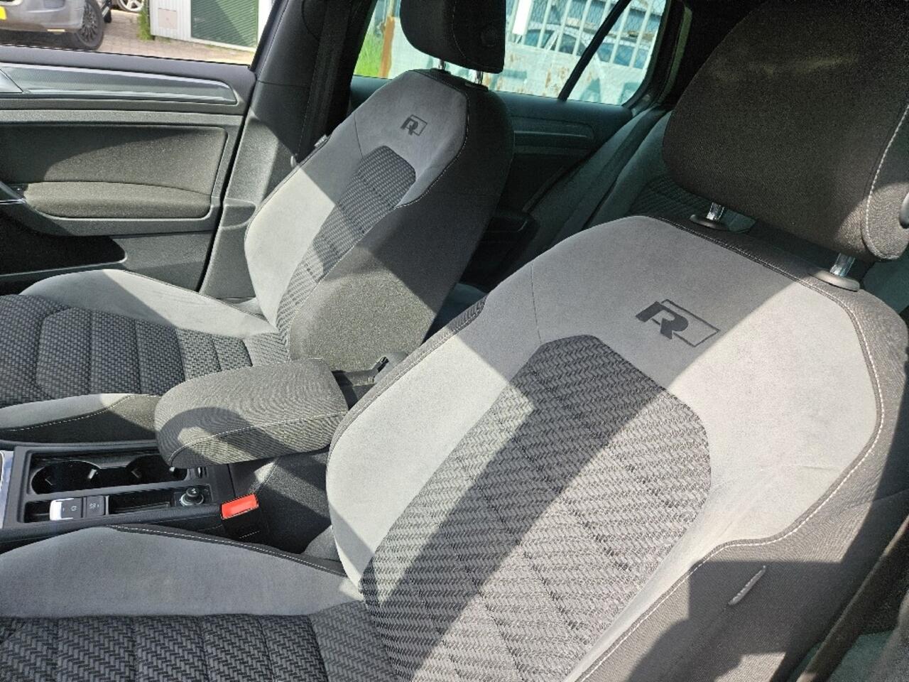 Volkswagen GOLF 1.5 TSI HL Bns R