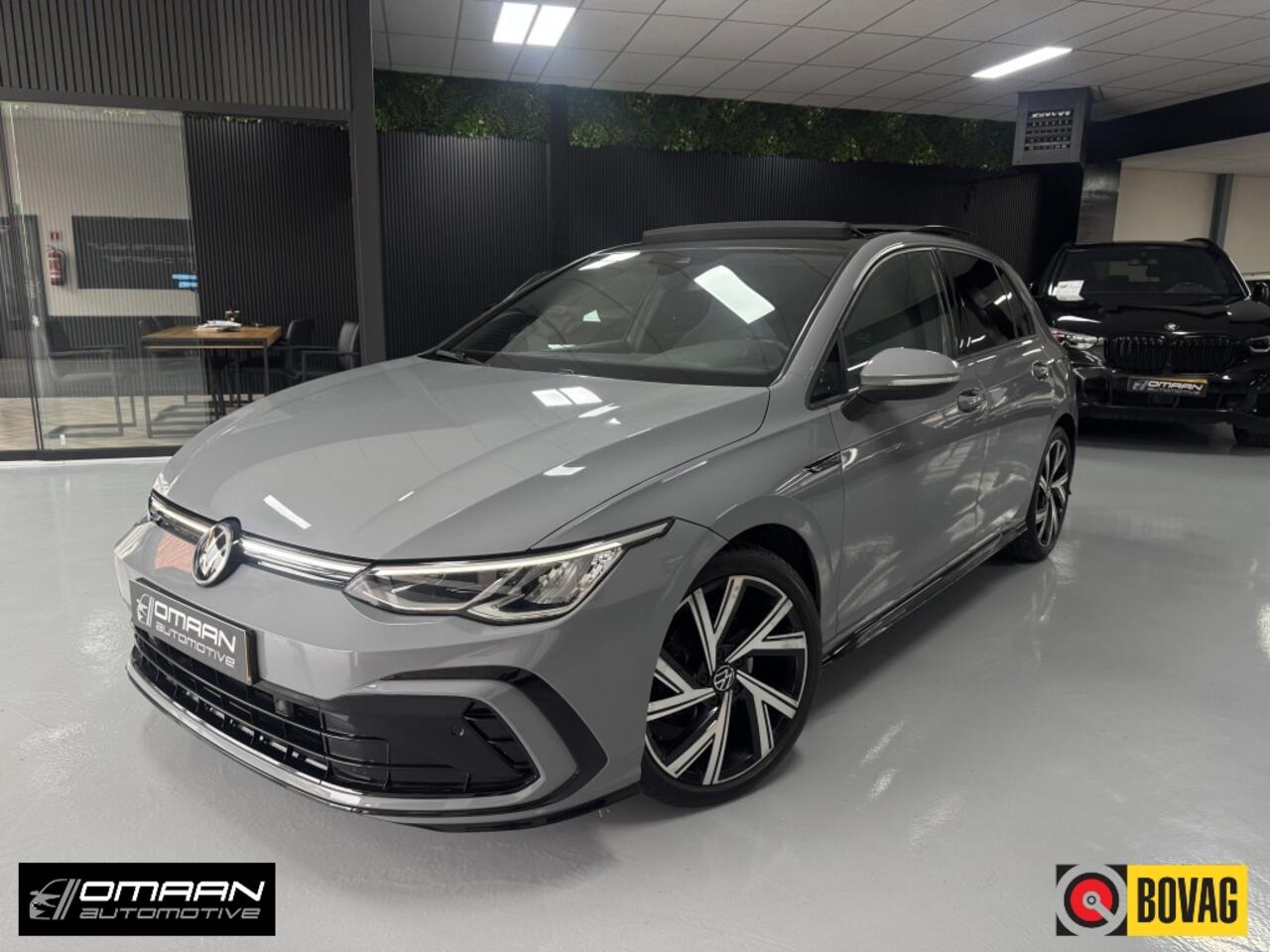 Volkswagen GOLF 1.5 eTSI R-Line Aut. Pano Camera Carplay