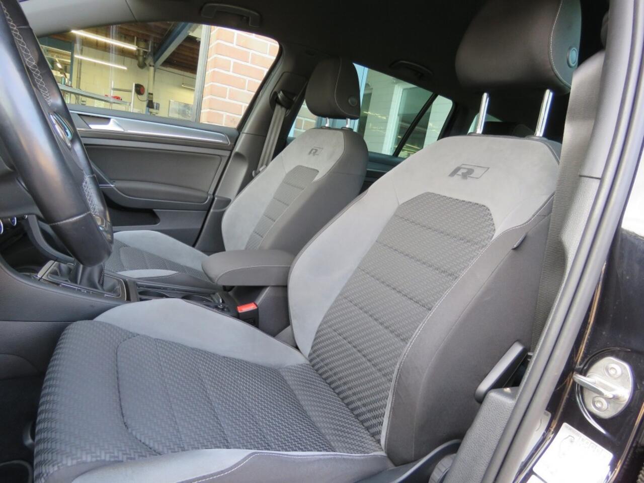 Volkswagen GOLF 1.5 TSI 150pk DSG-aut. R-Line / Led / Virtual / 17 Inch / BOVAG garantie