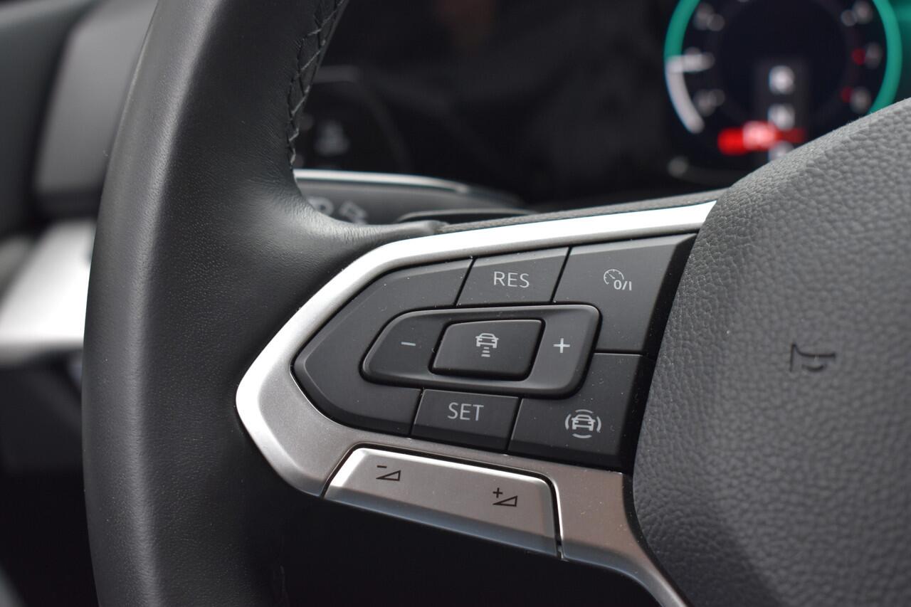 Volkswagen GOLF 1.0 eTSI Life | Carplay Navi | Virtual | Adaptieve Cruise | 12 mnd BOVAG garantie Whatsapp 06-53188999