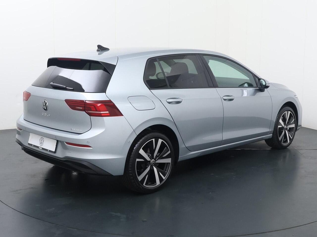 Volkswagen GOLF 8 Life Edition 1.5 eHybrid 150 kW / 204 PK Hatchback DSG