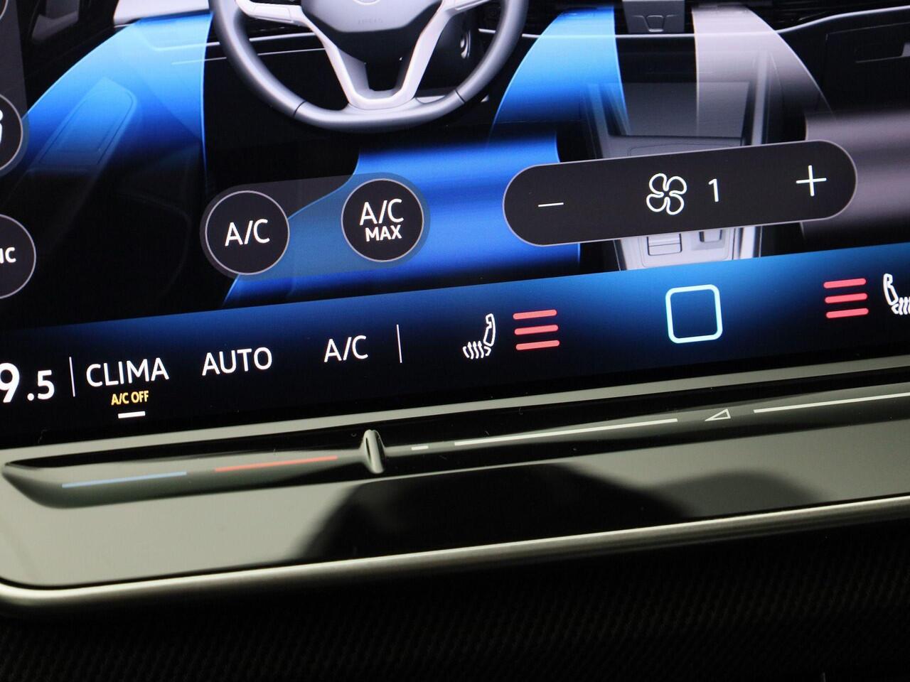 Volkswagen GOLF 1.5eHybrid 200kW/272PK GTE DSG · Panoramadak · Trekhaak · 360°Camera + Parkeersensoren · Head-up display · Garantie tot februari 2030 of 100000km