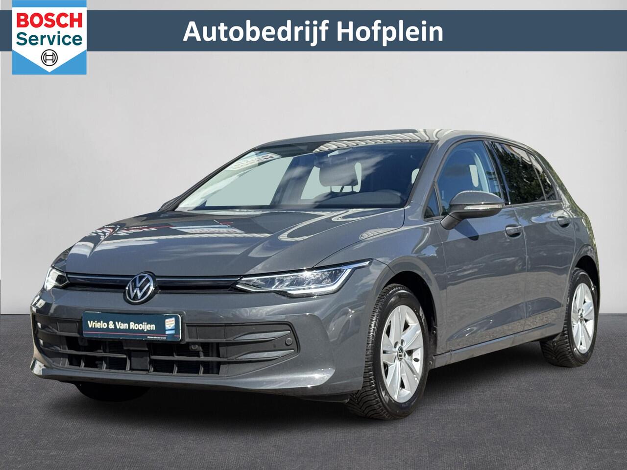 Volkswagen GOLF 1.5 TSI Life | 17"LM-Velgen| LED Verlichting | Stuur/Stoelverwarming | Apple Carplay/Android Auto | Climate Control | Digitaal Dashboard | Keyless Entry/Start/ Parkeer Sensoren ( Vestiging - Vianen Tel:0347-371248 )