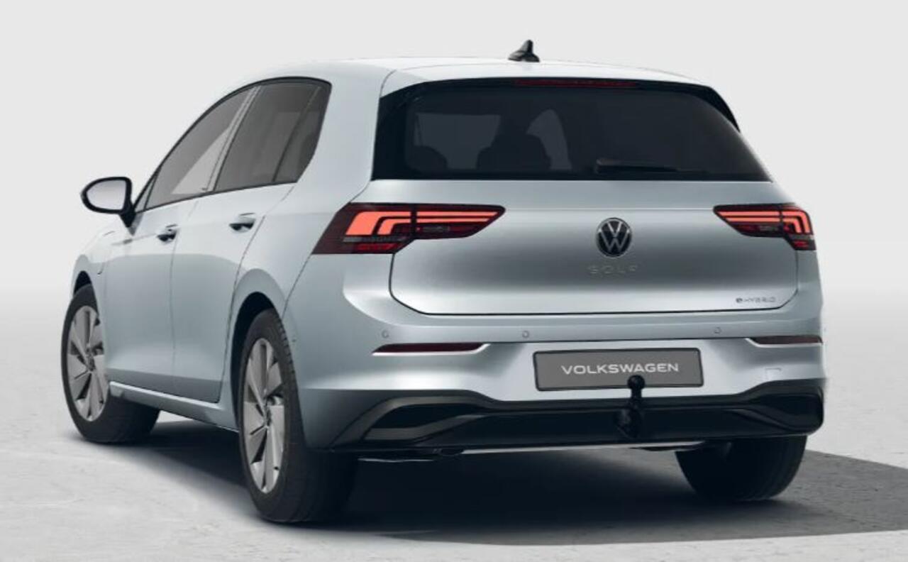 Volkswagen GOLF 1.5 eHybrid Life Edition !!!Profiteer ook van 2.000 euro inruilpremie!!!