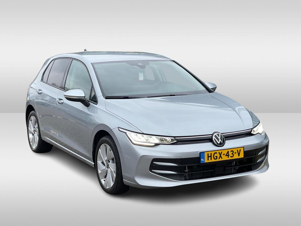 Volkswagen GOLF 1.5 eHybrid 204PK DSG Life Edition Achteruitrijcamera / Getint Glas / 17'' LMV Nottingham / Keyless Access / Clima Draadloos App Connect / Digital Cockpit pro / Park Assist Pro / DAB+