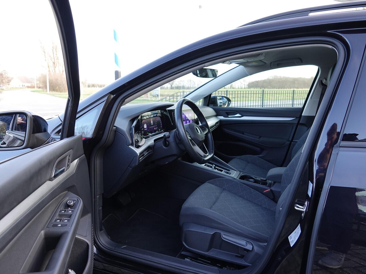 Volkswagen GOLF Variant 1.0 eTSI AUTOMAAT 110PK Life ADAPT. CRUISE | LMV | ECC | PDC