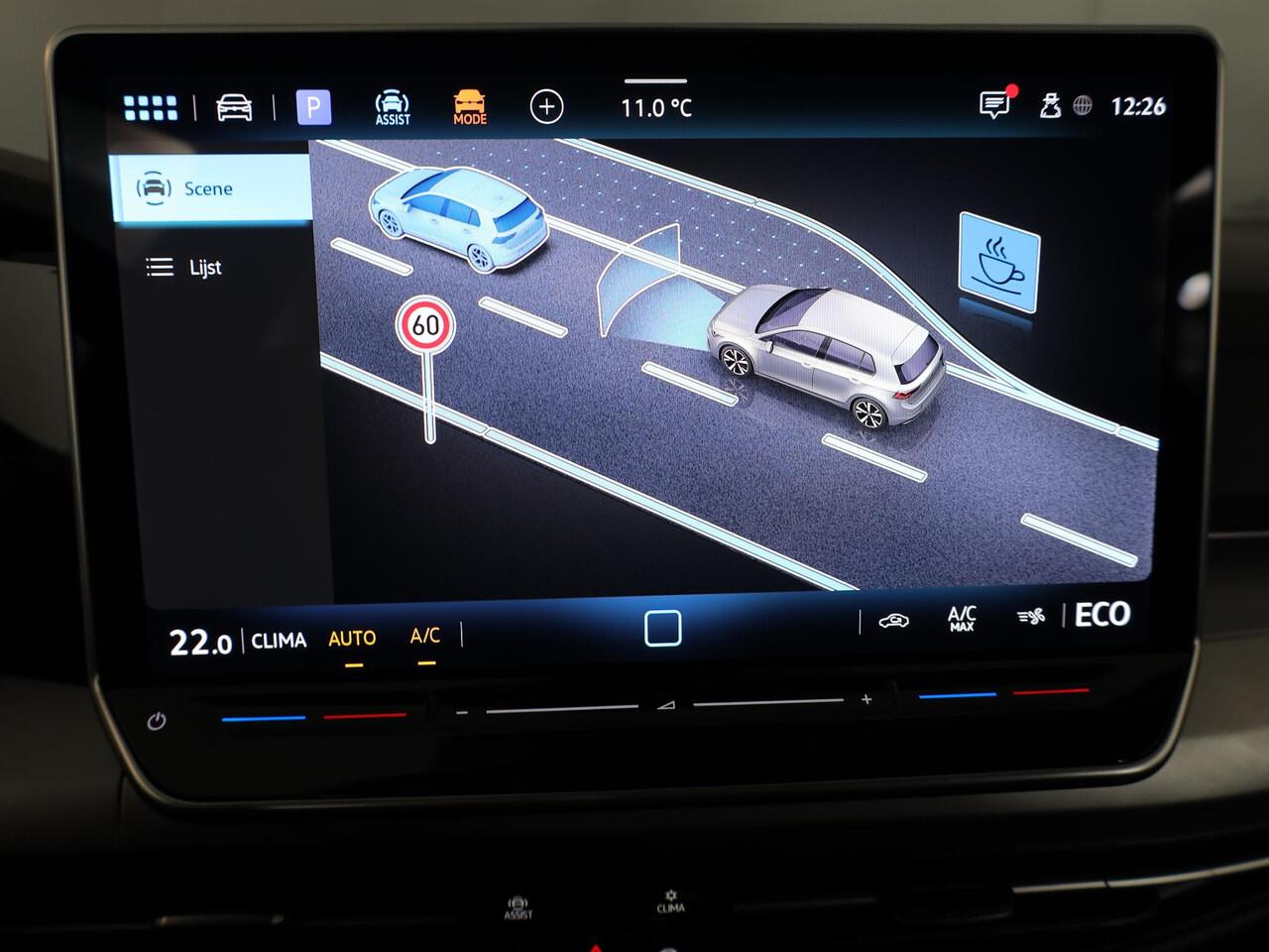 Volkswagen GOLF 1.5 eHybrid Life Edition 204 pk Automaat (DSG) | Verlengde garantie | Navigatie via App | Parkeersensoren (Park assist) | Achteruitrijcamera | Adaptieve cruise control |