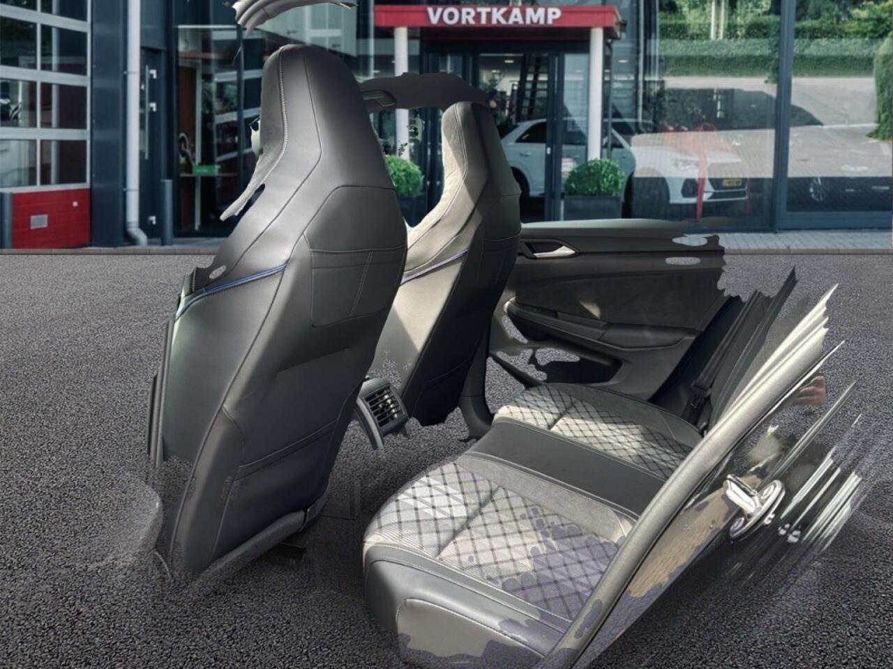 Volkswagen GOLF 1.5 eTSI R-LINE PANO-DAK/CAMERA/NAVI/CARPLAY/ACC/STOEL-STUURVERW