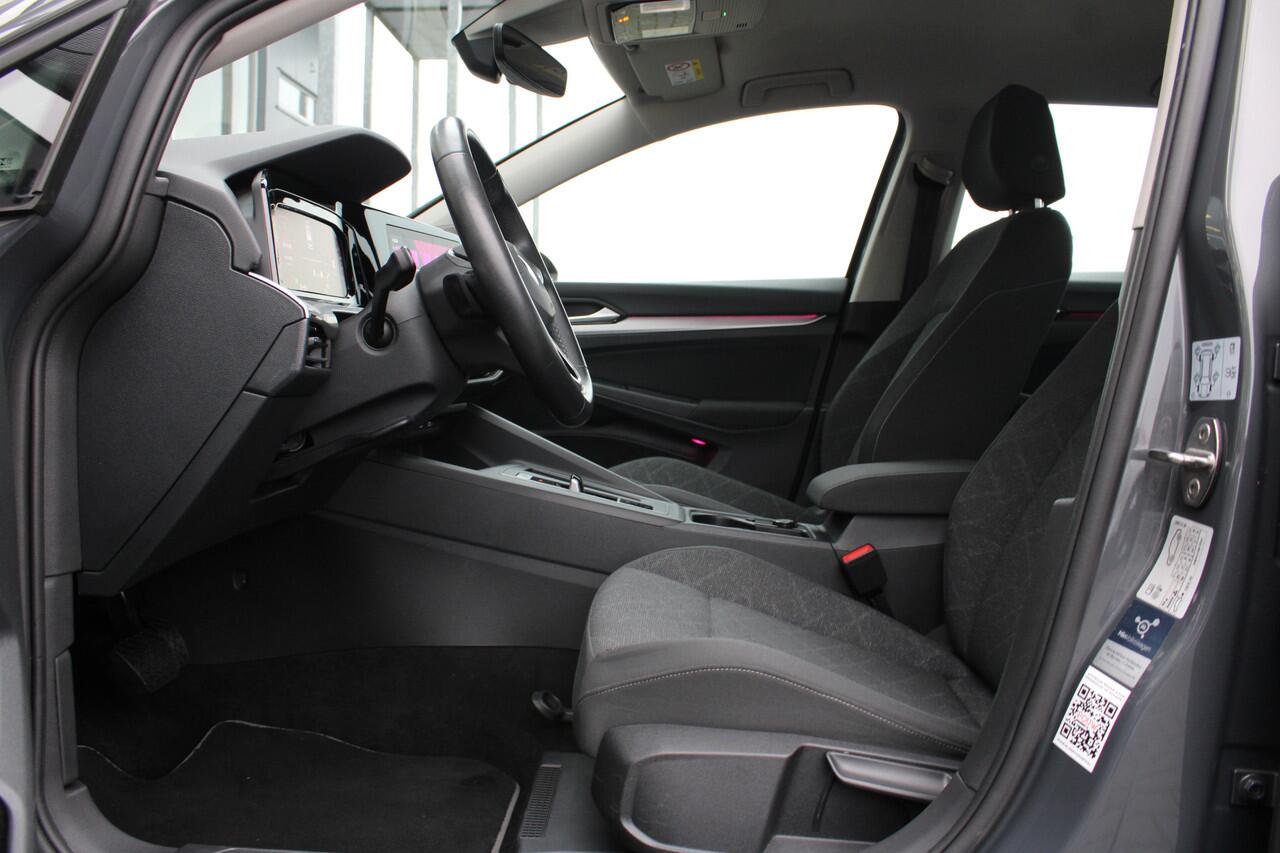 Volkswagen GOLF Variant 1.5 eTSI Automaat Life Business | Verw. Voorstoelen & stuurwiel | Trekhaak | Adapt. Cruise | PDC V+A | DAB |