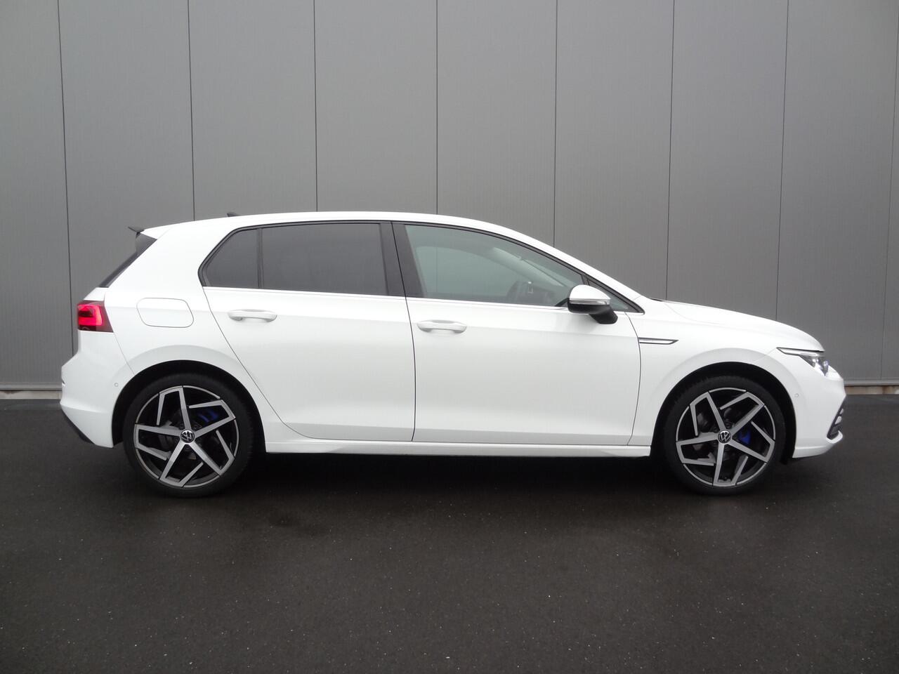 Volkswagen GOLF 1.5 TSI | R-LINE / STYLE | IQ LIGHT | SFEERV | ADAP CRUISE | VIRTUAL DASH | CAMERA