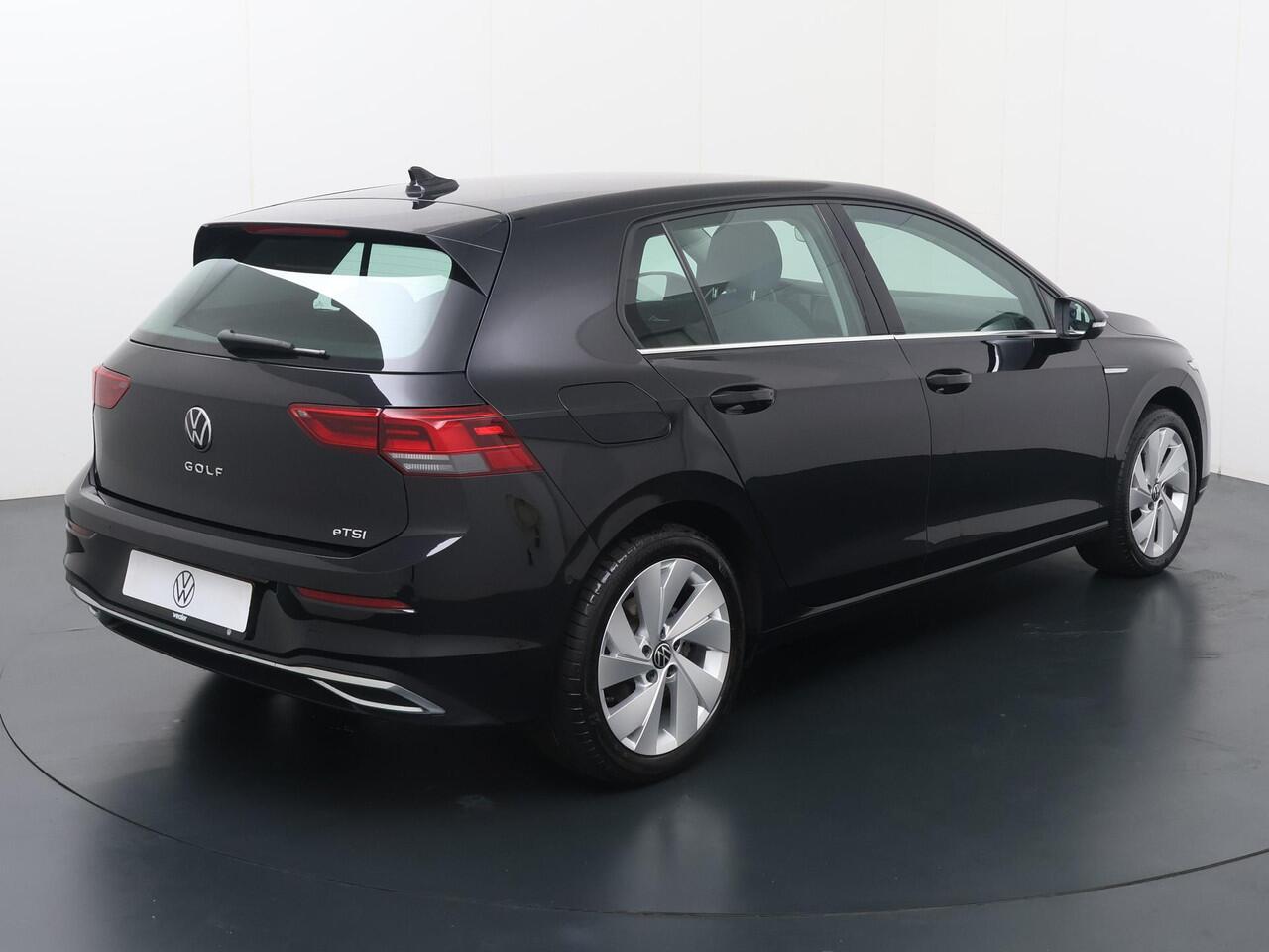 Volkswagen GOLF 1.5 eTSI DSG Style | 150 PK |Park-Assist| Ergo-Active stoelen | ACC | Stoelverwarming |